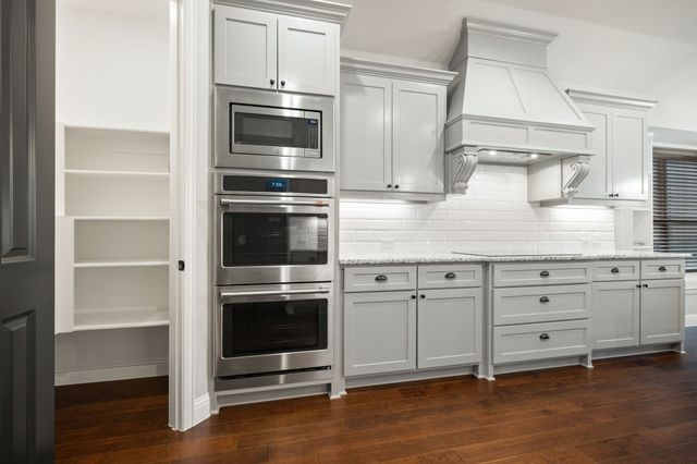 3009 Nob Hill Drive, Burleson, TX 76028