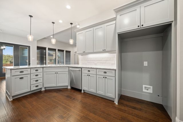 3009 Nob Hill Drive, Burleson, TX 76028