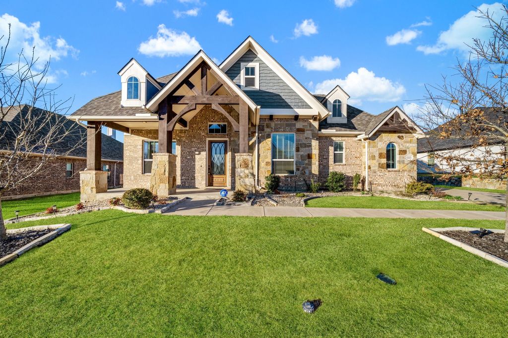 3009 Nob Hill Drive, Burleson, TX 76028