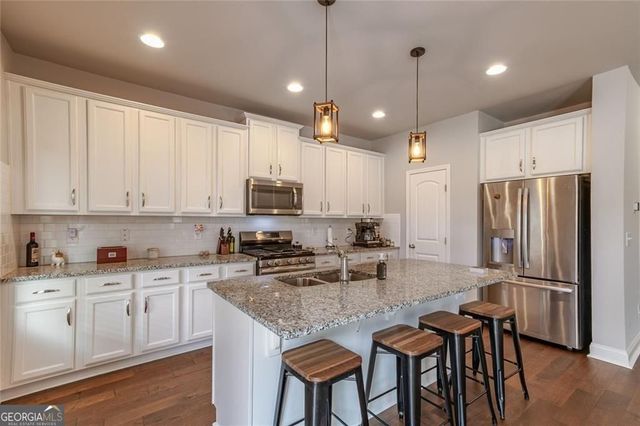 809 Joy Drive, Hoschton, GA 30548