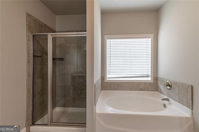 809 Joy Drive, Hoschton, GA 30548