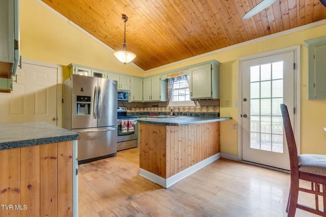 194 Circle Drive, Castlewood, VA 24224