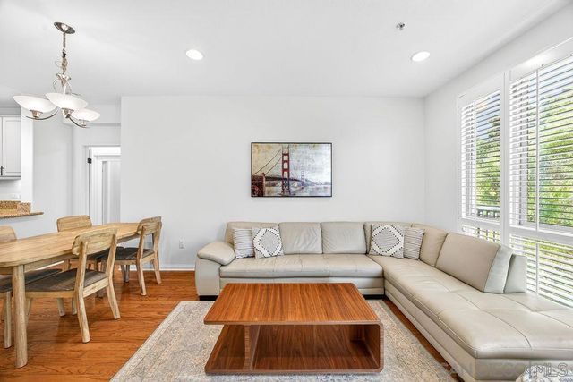 3887 Pell Pl. 314, San Diego, CA 92130