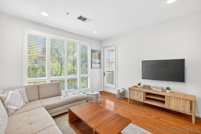 3887 Pell Pl. 314, San Diego, CA 92130