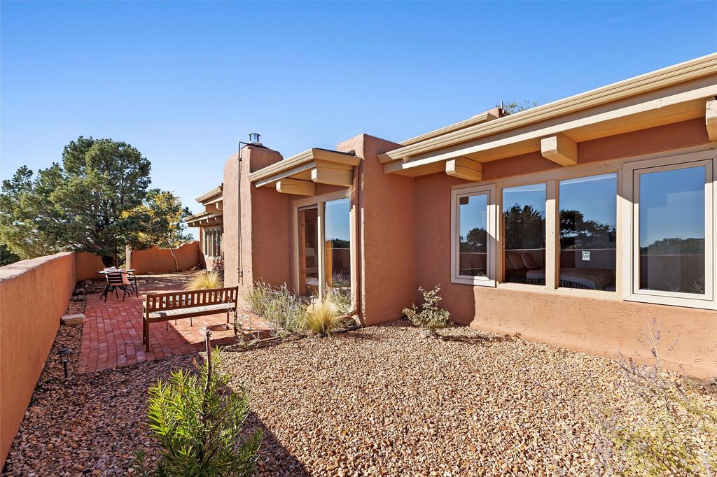 3 Domingo Place, Santa Fe, NM 87508