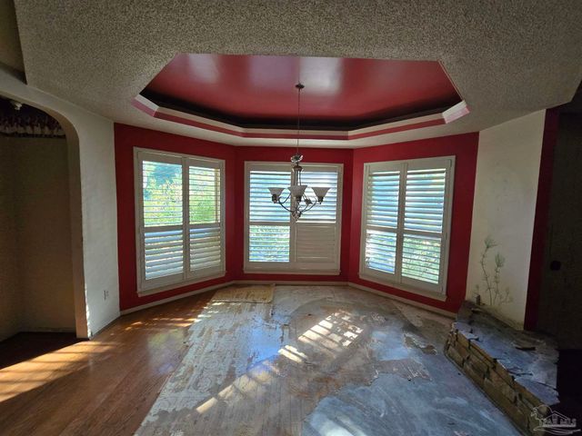 7053 Gandy Dr, Navarre, FL 32566