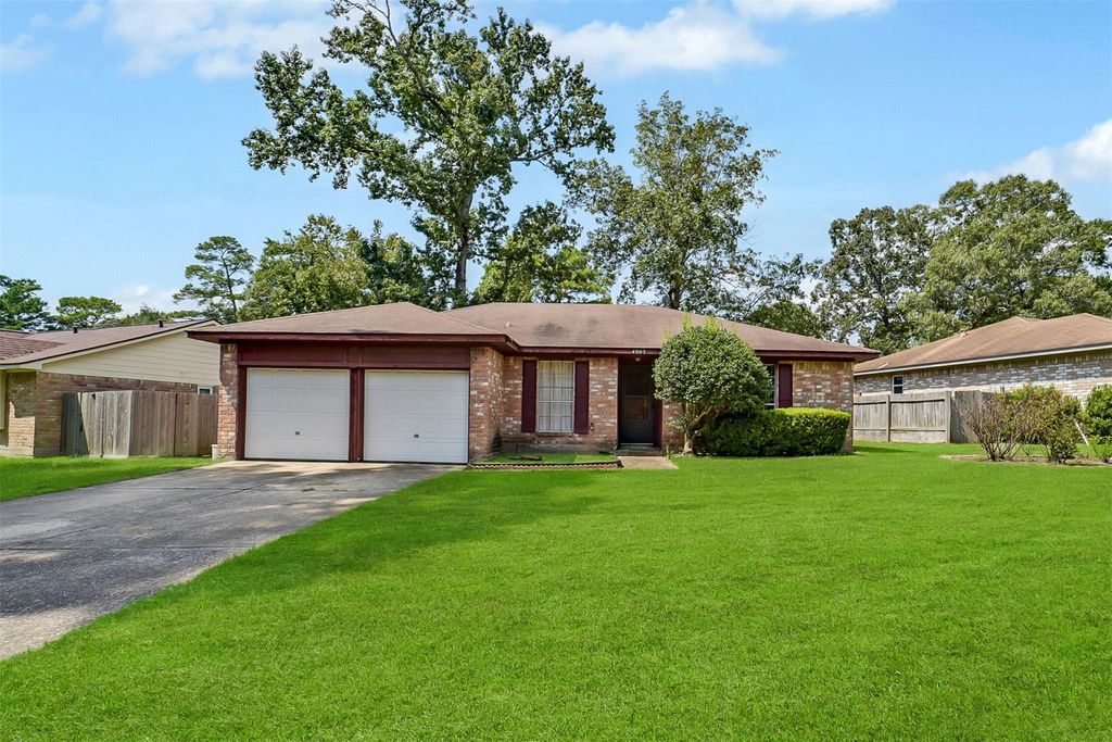 4005 Hunnington Drive, Conroe, TX 77303