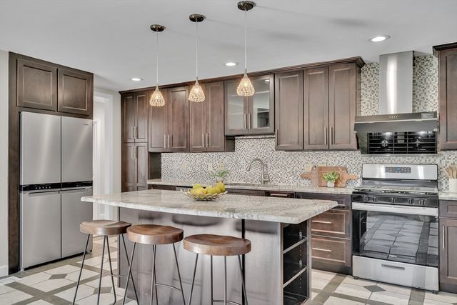 120 Massachusetts Ave 120, Lexington, MA 02420