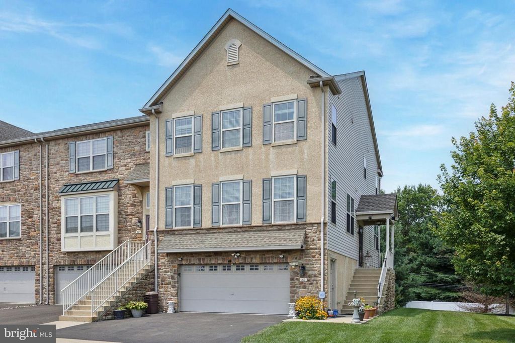 66 BOWMAN DR, Feasterville Trevose, PA 19053