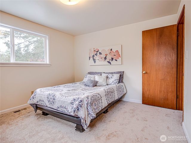 110 N 201st Street, Shoreline, WA 98133