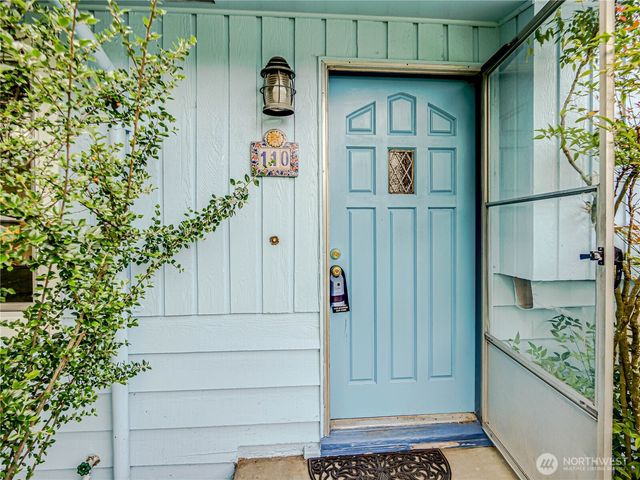 110 N 201st Street, Shoreline, WA 98133