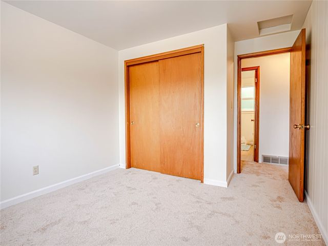 110 N 201st Street, Shoreline, WA 98133