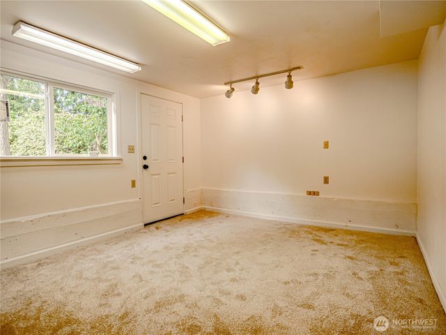110 N 201st Street, Shoreline, WA 98133