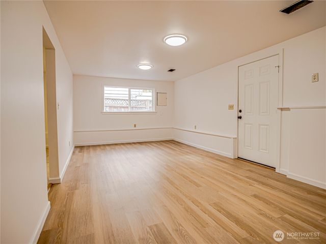 110 N 201st Street, Shoreline, WA 98133