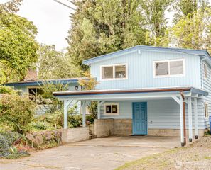 110 N 201st Street, Shoreline, WA 98133
