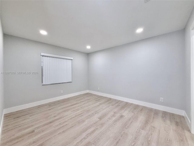 9254 NW 18th St, Pembroke Pines, FL 33024