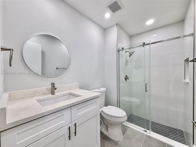 9254 NW 18th St, Pembroke Pines, FL 33024