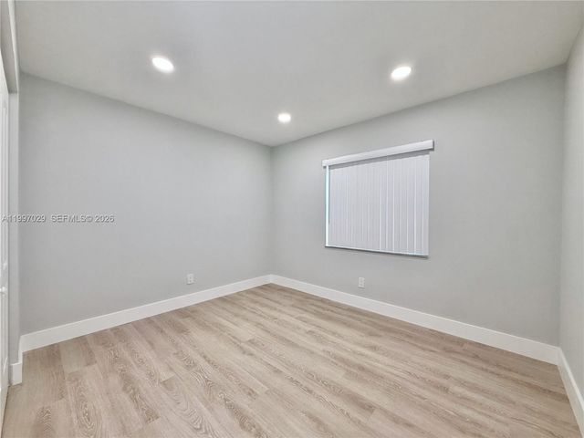 9254 NW 18th St, Pembroke Pines, FL 33024