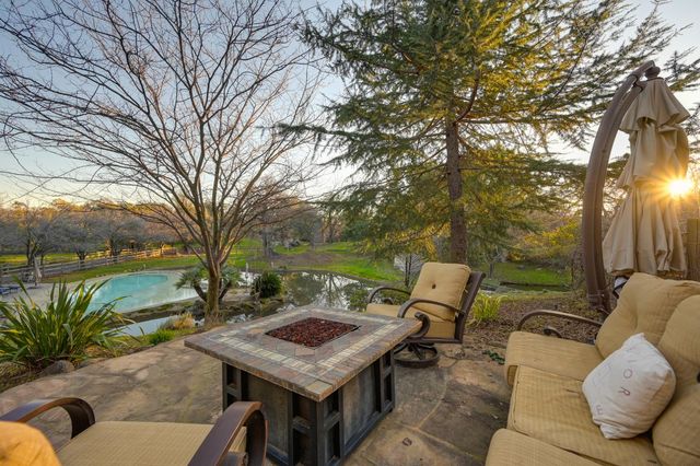 9475 King Rd, Loomis, CA 95650