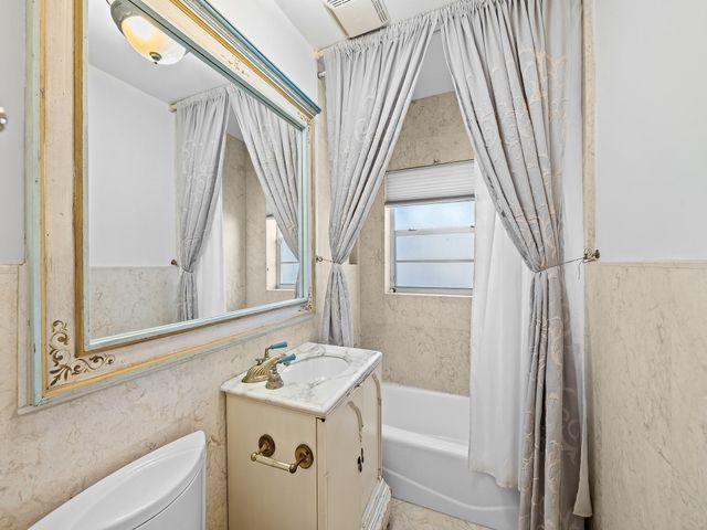 640 SE 26th Avenue, Fort Lauderdale, FL 33301