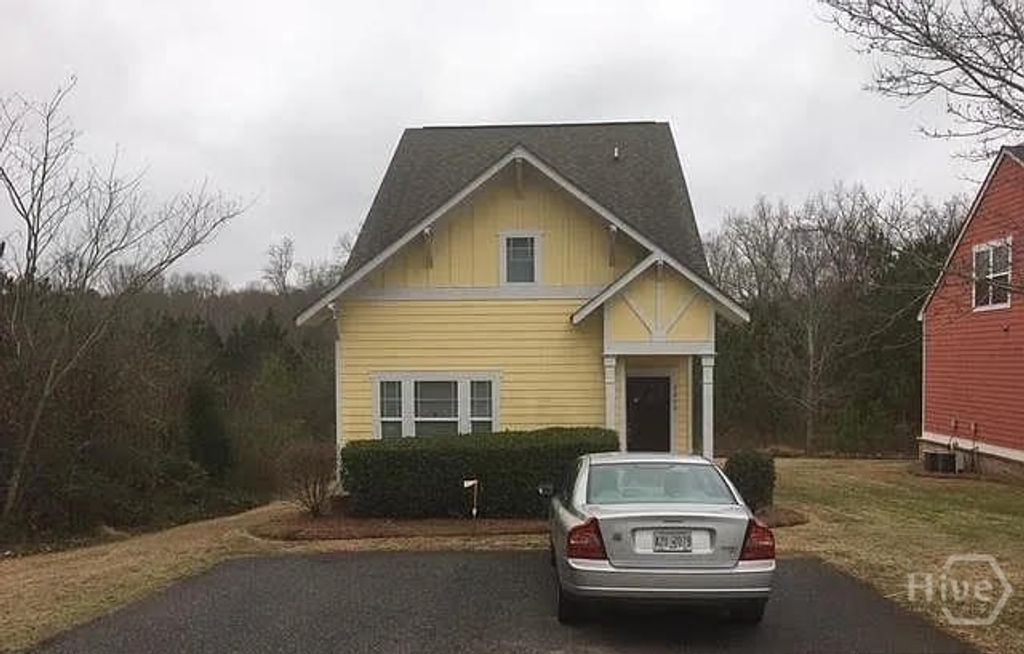 2070 Lakeside Drive, Athens, GA 30605