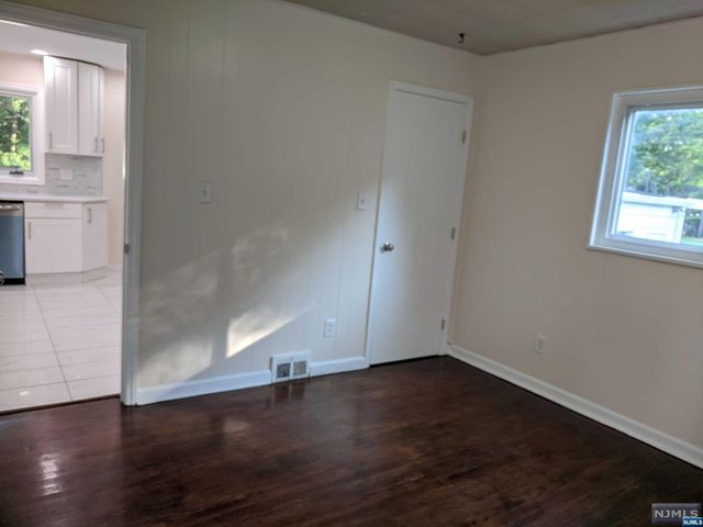 150 Englewood Avenue, Teaneck, NJ 07666