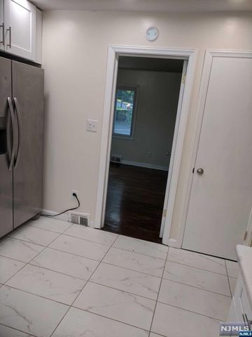 150 Englewood Avenue, Teaneck, NJ 07666