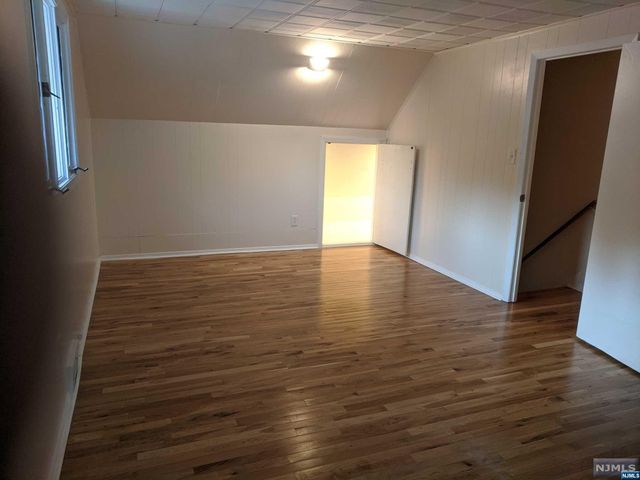 150 Englewood Avenue, Teaneck, NJ 07666