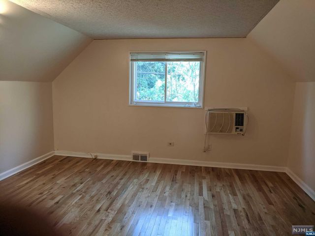 150 Englewood Avenue, Teaneck, NJ 07666