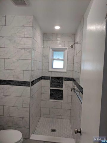 150 Englewood Avenue, Teaneck, NJ 07666