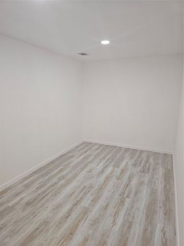 704 Camino Del Rosas, Woodway, TX 76712