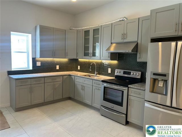 134 South 3rd Street Apt B, Coplay Boro, PA 18037