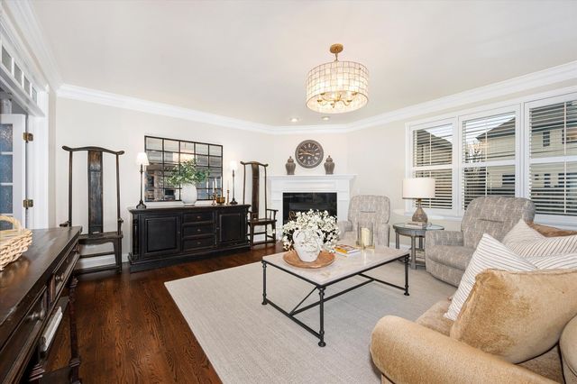 602 S Sunnyside Avenue, Elmhurst, IL 60126