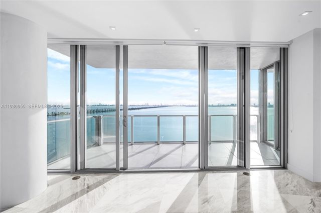 2900 NE 7th Ave 1402, Miami, FL 33137