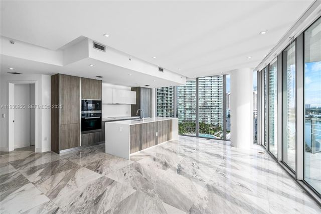 2900 NE 7th Ave 1402, Miami, FL 33137