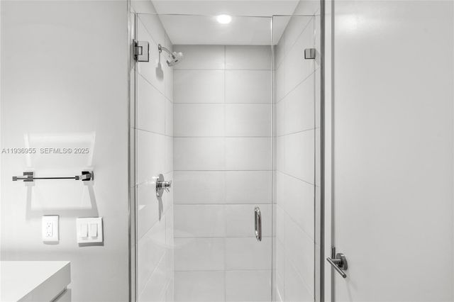 2900 NE 7th Ave 1402, Miami, FL 33137