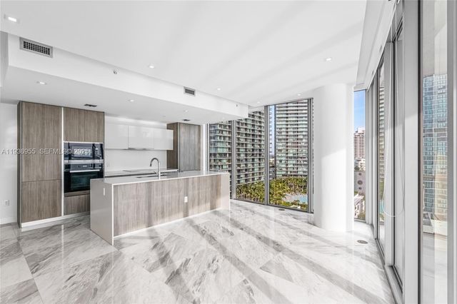 2900 NE 7th Ave 1402, Miami, FL 33137