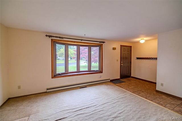 8059 Spruce Hill Drive, Clay, NY 13041