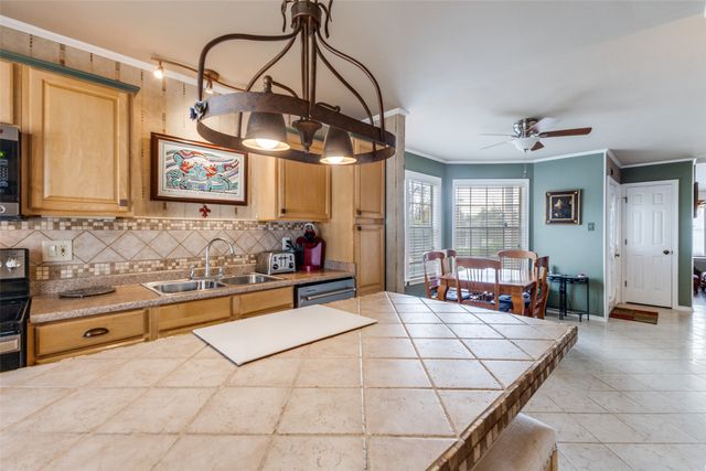 3061 Waterfront Circle, Garland, TX 75042