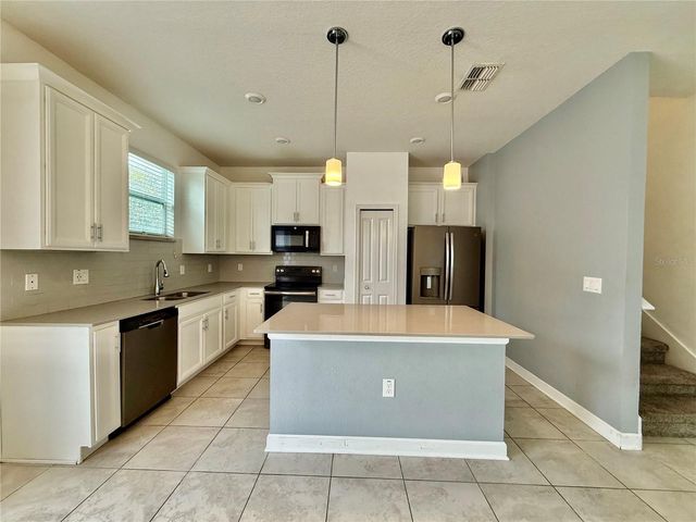 4712 TRIBUTE TRAIL, Kissimmee, FL 34746