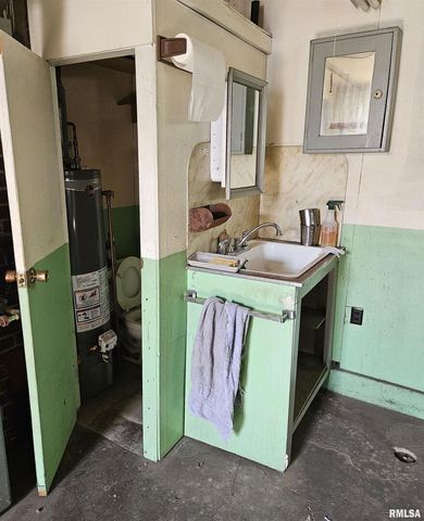 513-515 & 517 S 12TH Street, Quincy, IL 62301