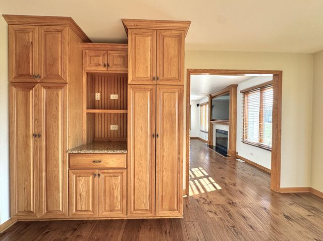17826 S County Line Road, Hebron, IN 46341