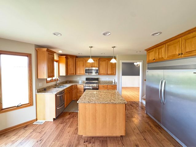 17826 S County Line Road, Hebron, IN 46341