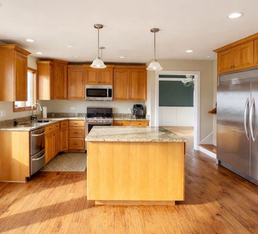 17826 S County Line Road, Hebron, IN 46341