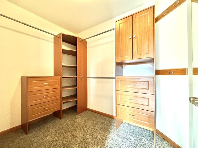 17826 S County Line Road, Hebron, IN 46341