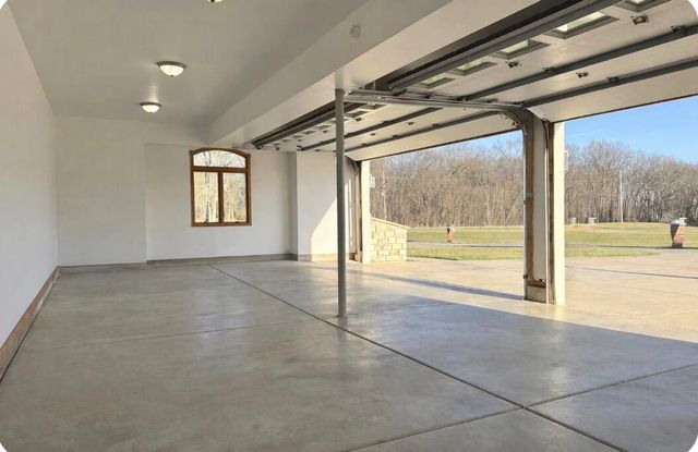 17826 S County Line Road, Hebron, IN 46341