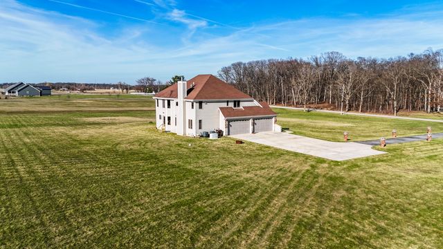 17826 S County Line Road, Hebron, IN 46341