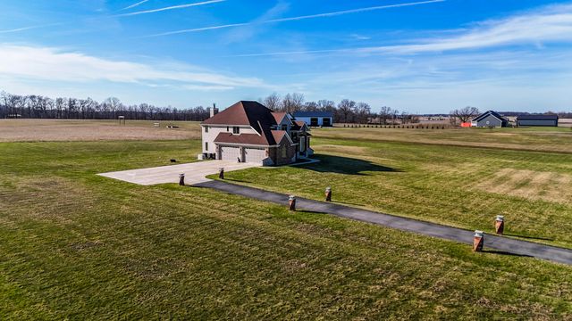 17826 S County Line Road, Hebron, IN 46341