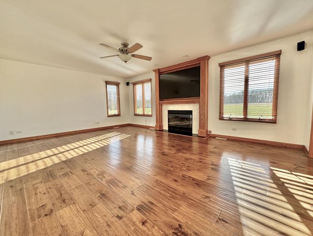 17826 S County Line Road, Hebron, IN 46341