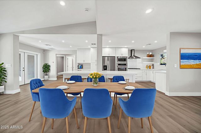 641 W LINGER Lane, Phoenix, AZ 85021